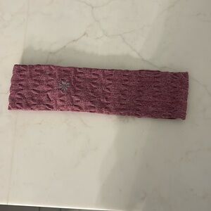 Women’s athletic headband. One size fits all.